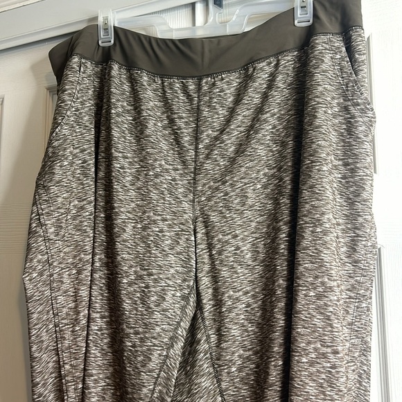 Lands' End Gray Jogger Track Pants - Picture 2 of 6